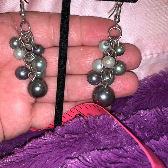 4 pairs of woman earrings - Picture 10 of 15